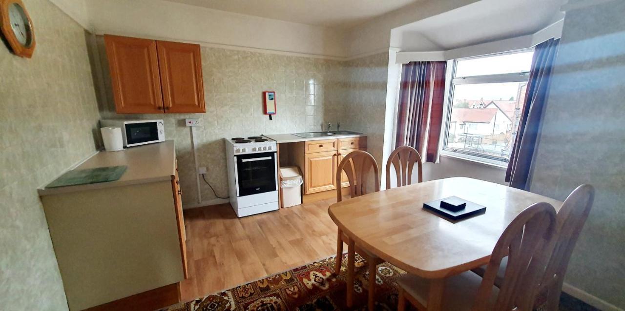 Beach Court Holiday Apartments Скегнесс Екстер'єр фото